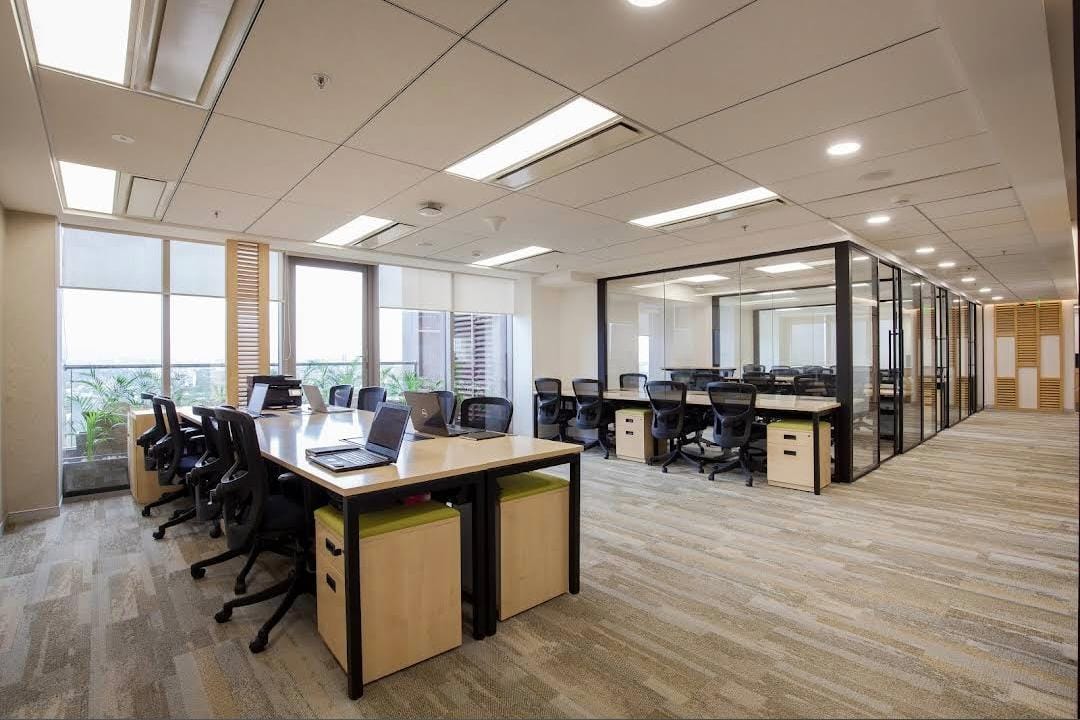 Prime Location Coworking Space Viman Nagar Pune | Plug & Play Office for Startups